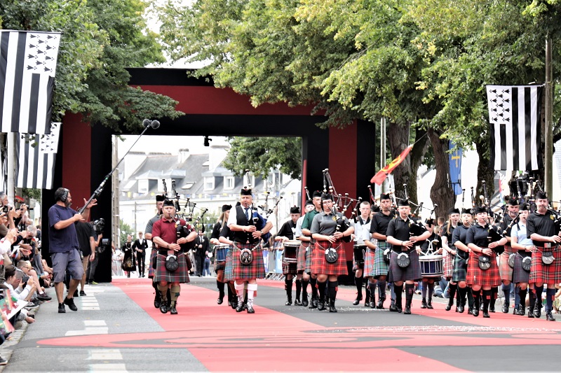 Fêtes celtiques en Bretagne : calendrier des rendez-vous incontournables